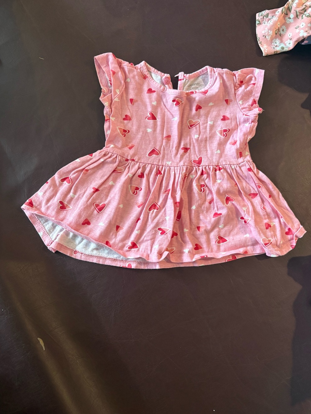 🩷 6 for $20 🩷 George Pink Heart Print Ruffle Sleeve Dress